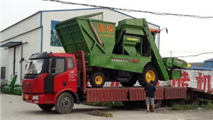 自走式青儲(chǔ)機(jī)