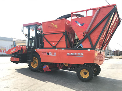 自走式玉米青儲機(jī)